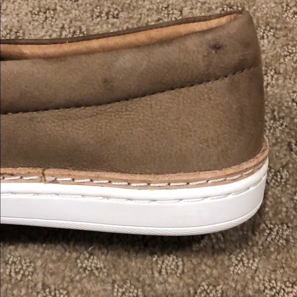 UGG slip on - Picture 2 of 4